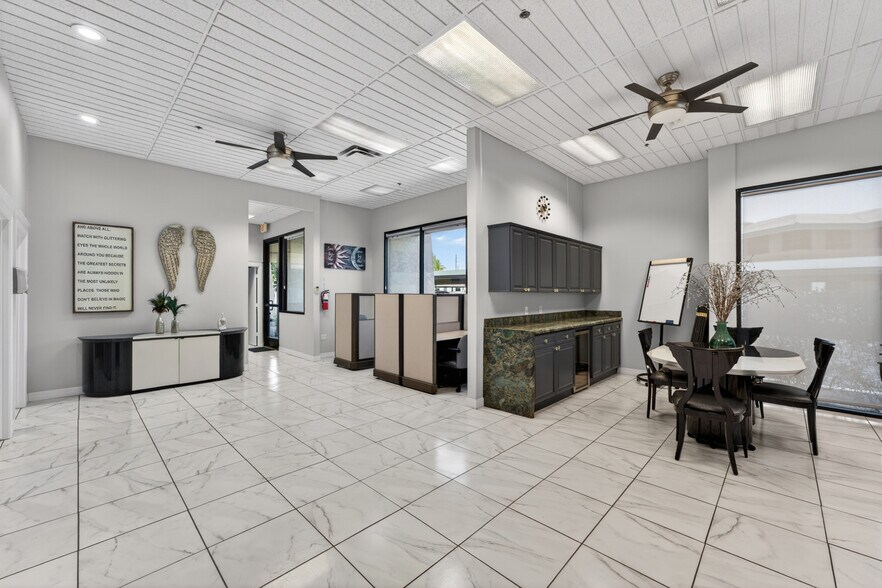 More Photos Of 15810 S 45th St, Phoenix Medical For Sale