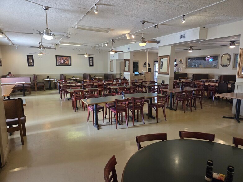 More Photos Of 1303 Del Prado Blvd S, Cape Coral Restaurant For Sale