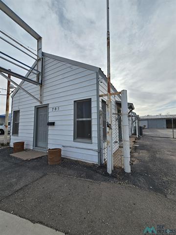More Photos Of 705 N 1st St, Artesia Light Distribution For Sale