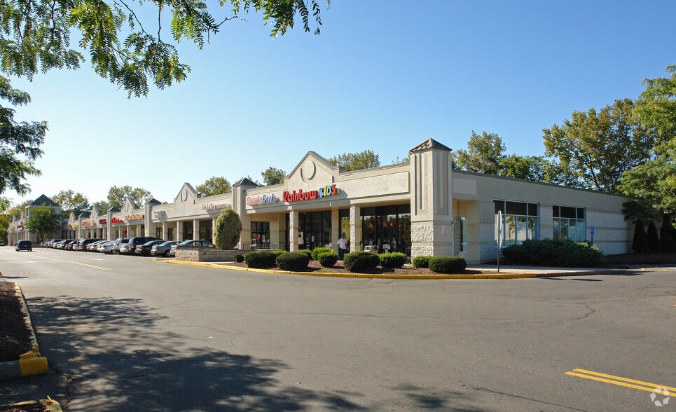 More Photos Of 45 Kane St, West Hartford Unknown For Lease