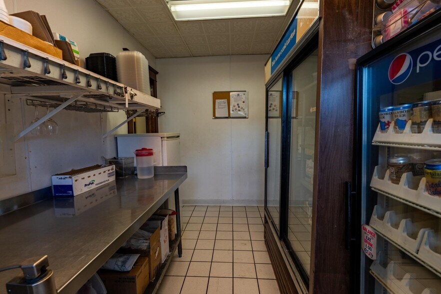 More Photos Of 507 W Wisconsin St, Sparta Flex For Sale