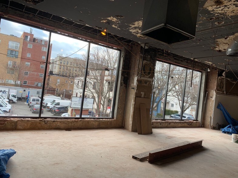 More Photos Of 975A E 13th St, Brooklyn Storefront Retail Office For Lease