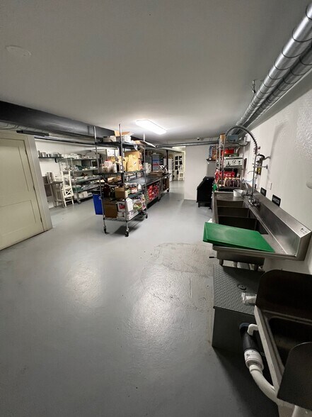 More Photos Of 2210 N Halsted St, Chicago Restaurant For Lease