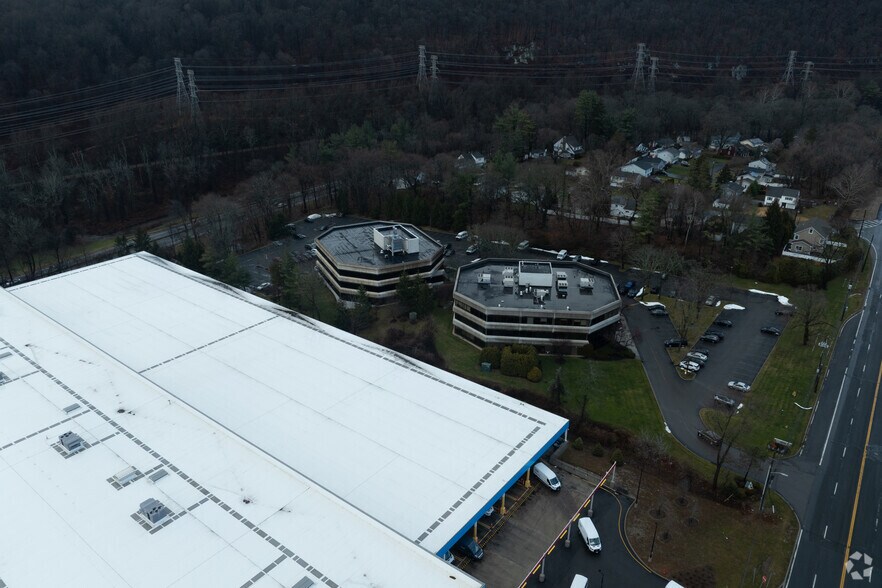 More Photos Of 245 Saw Mill River Rd, Hawthorne Medical For Sale