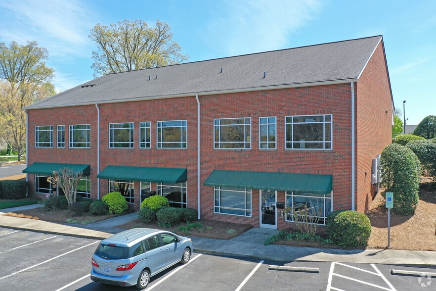 More Photos Of 5500 Adams Farm Ln, Greensboro Medical For Sale