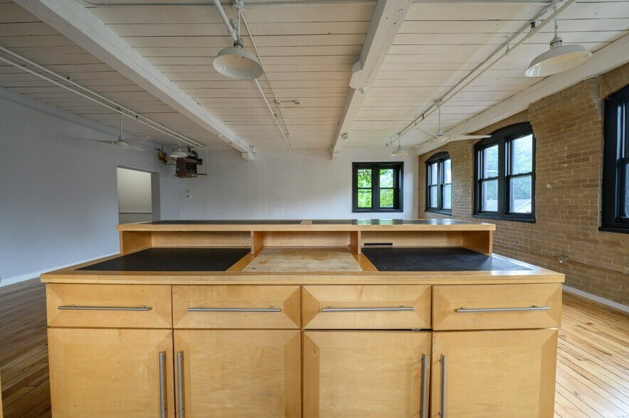 More Photos Of 464 Pratt Street Ext, Meriden Apartments For Sale
