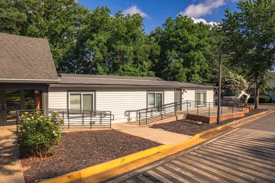 More Photos Of 3175 Cherokee St NW, Kennesaw Office Residential For Lease