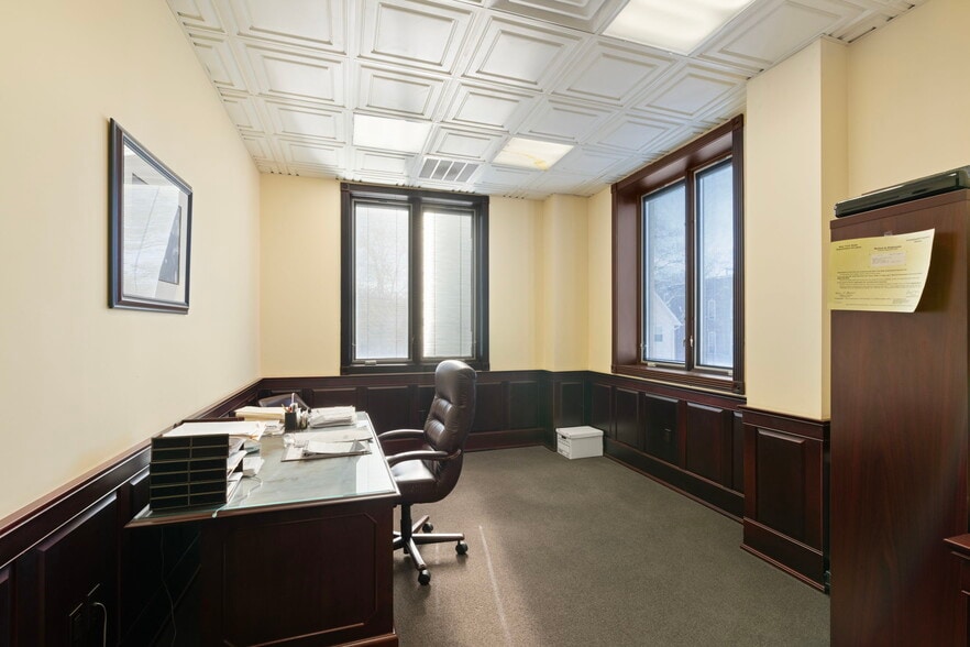 More Photos Of 188 Van Buren St, Staten Island Warehouse For Sale