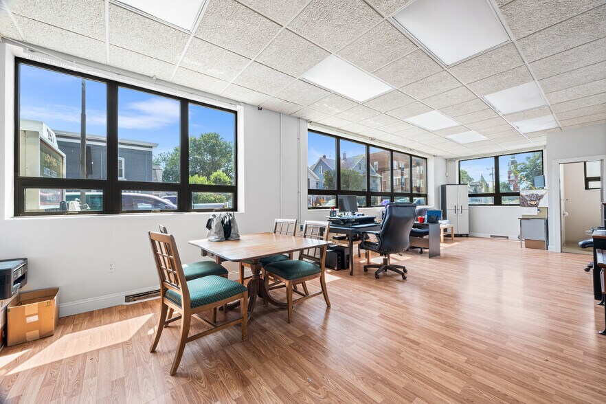 More Photos Of 253-257 Main St, Torrington Office For Sale