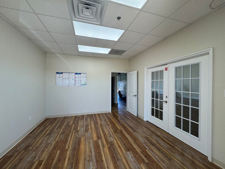 More Photos Of 5905 Scott Blvd, Horn Lake Light Distribution For Lease