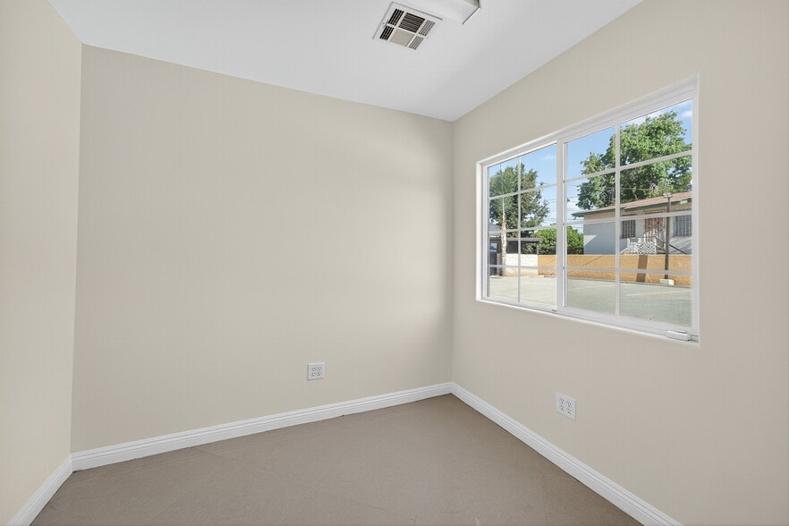 More Photos Of 447 N Prairie Ave, Inglewood Medical For Lease