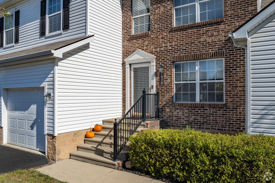 More Photos Of 7500 Sancus Blvd, Worthington Apartments For Sale