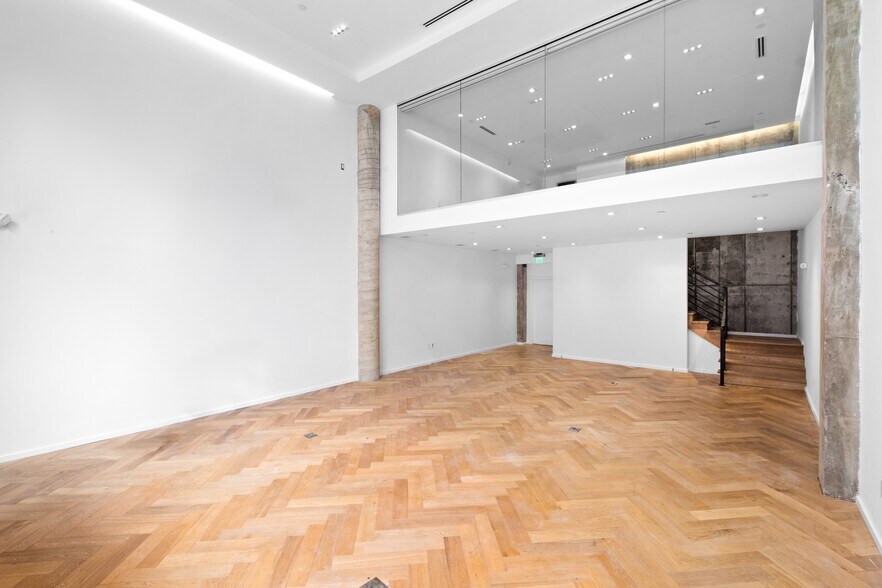 More Photos Of 2108 Walnut St, Philadelphia Storefront Retail Residential For Sale