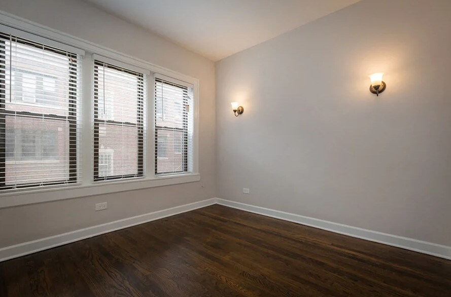 More Photos Of 1351 W Touhy Ave, Chicago Apartments For Sale