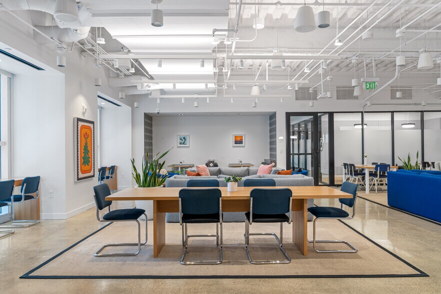 More Photos Of 200 S Biscayne Blvd, Miami Coworking Space