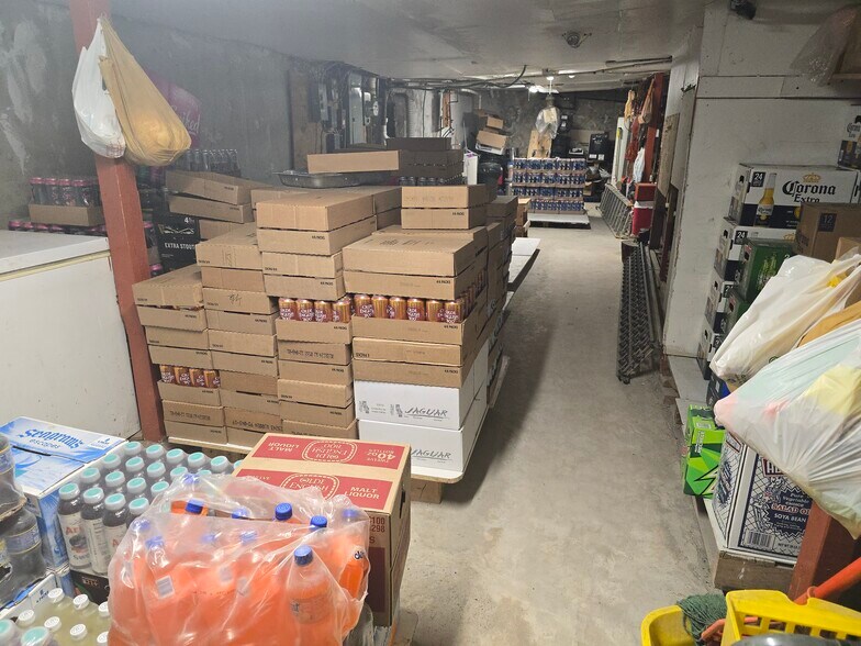 More Photos Of 6001 Upland St, Philadelphia Storefront For Lease