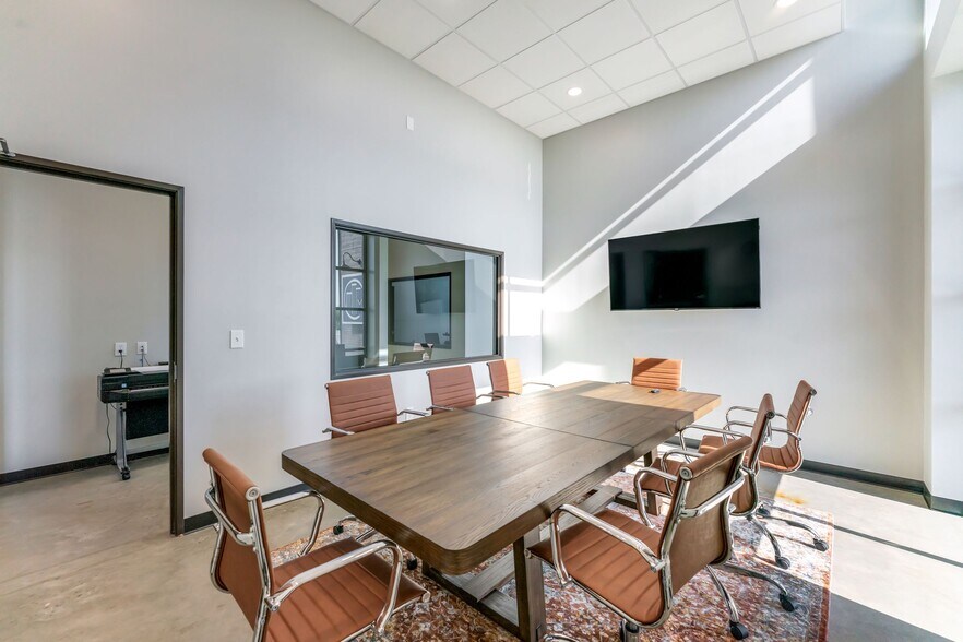 More Photos Of 17516 Matany Rd, Justin Office For Lease