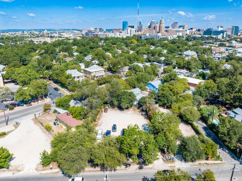 More Photos Of 1102 S Alamo St, San Antonio Storefront Retail Office For Sale