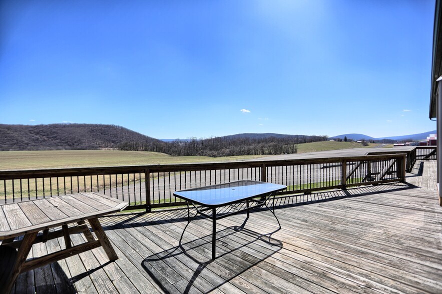 More Photos Of 600 Airport Dr, Mifflintown Flex For Sale