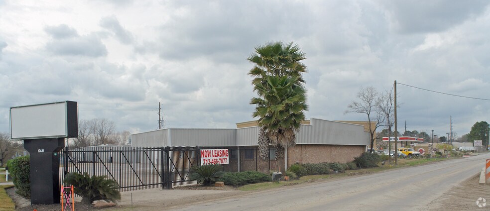 More Photos Of 12431 Cutten Rd, Houston Flex For Lease