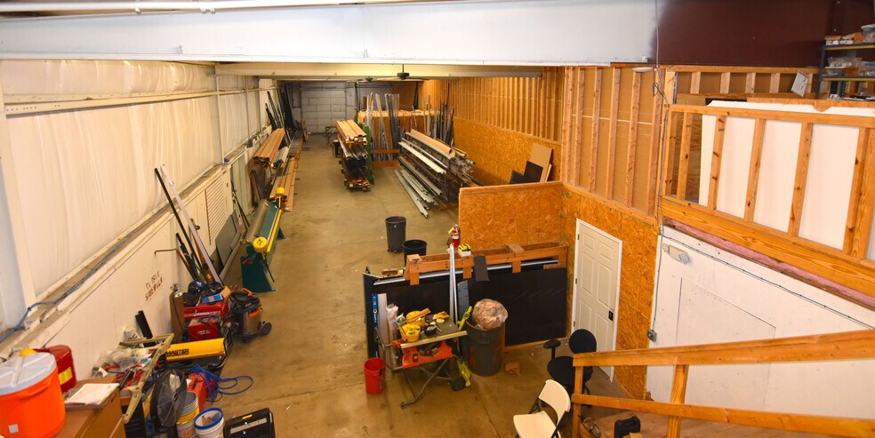 More Photos Of 300 Eddy Ct, Franklin Warehouse For Lease
