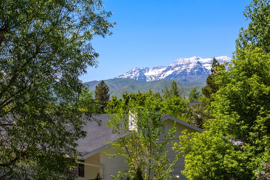 More Photos Of 49 N 300 E, Midway Apartments For Sale