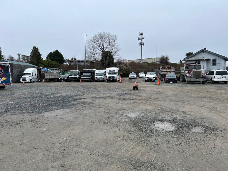 More Photos Of 9128 10th Ave S, Seattle Warehouse For Lease