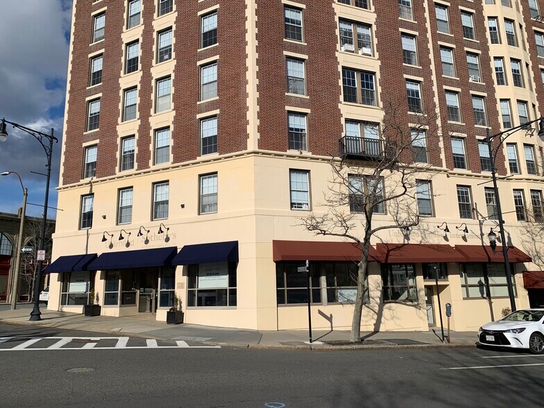 Primary Photo Of 1284 Beacon St, Brookline Apartments For Lease