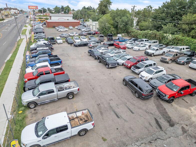 More Photos Of 111 SW 29th St, Oklahoma City Auto Dealership For Sale