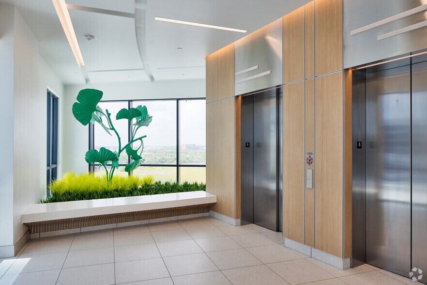 More Photos Of 6424 Alexandra Louise Dr, Orlando Medical For Lease