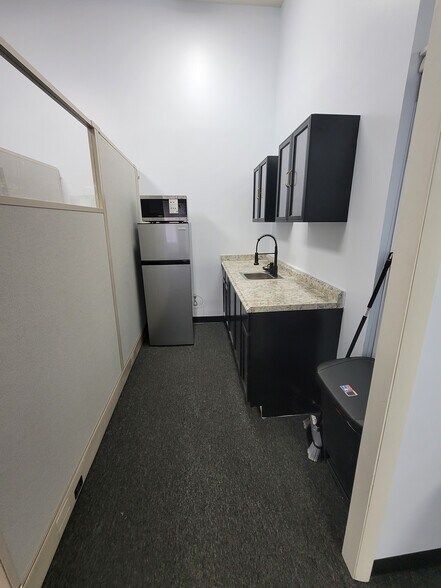 More Photos Of 1522 Pointer Ridge Pl, Bowie Coworking Space