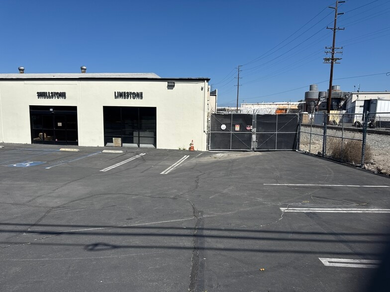 More Photos Of 309-323 E Ball Rd, Anaheim Showroom For Sale