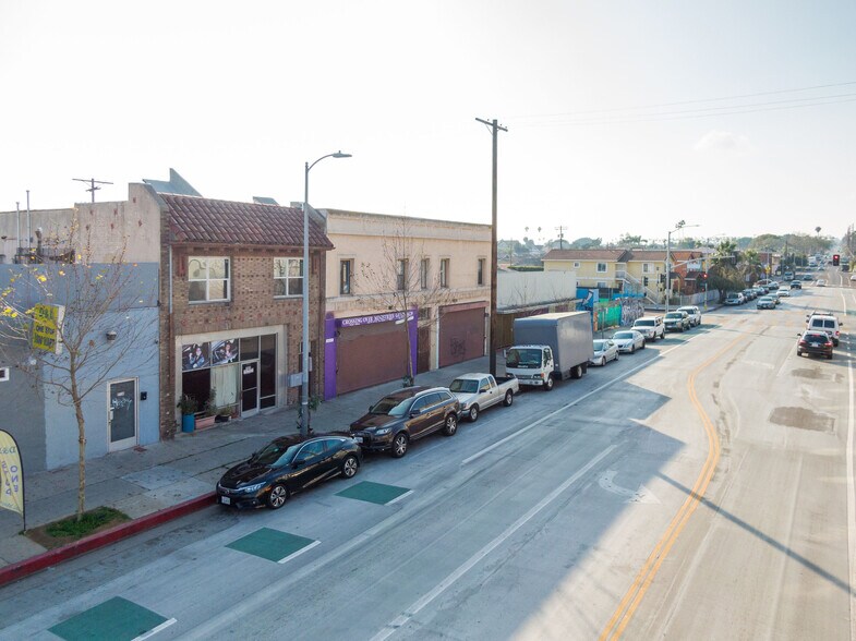 More Photos Of 2608 54th, Los Angeles Apartments For Sale