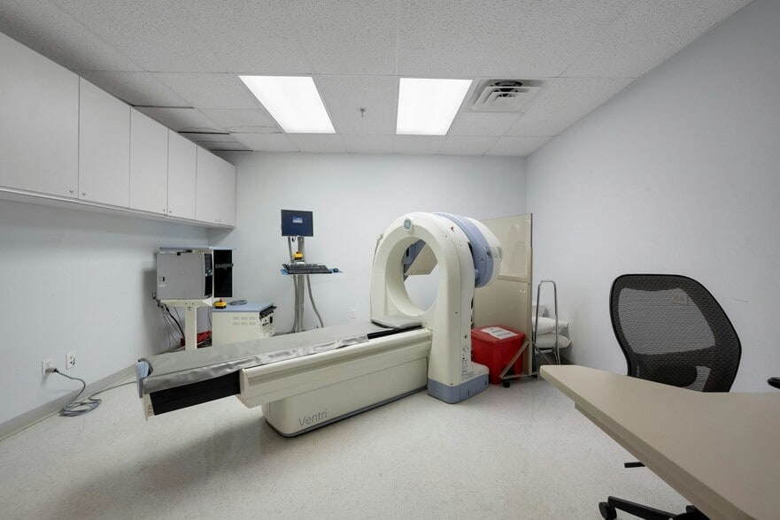 More Photos Of 970 N Broadway, Yonkers Medical For Sale