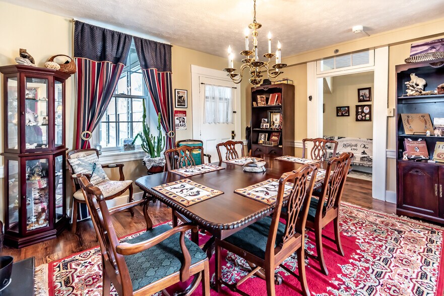 More Photos Of 129 N Main St, Waynesville Specialty For Sale
