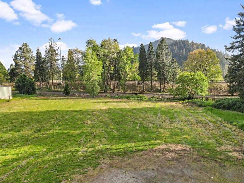 More Photos Of 202 W Main St, Rogue River Land For Sale