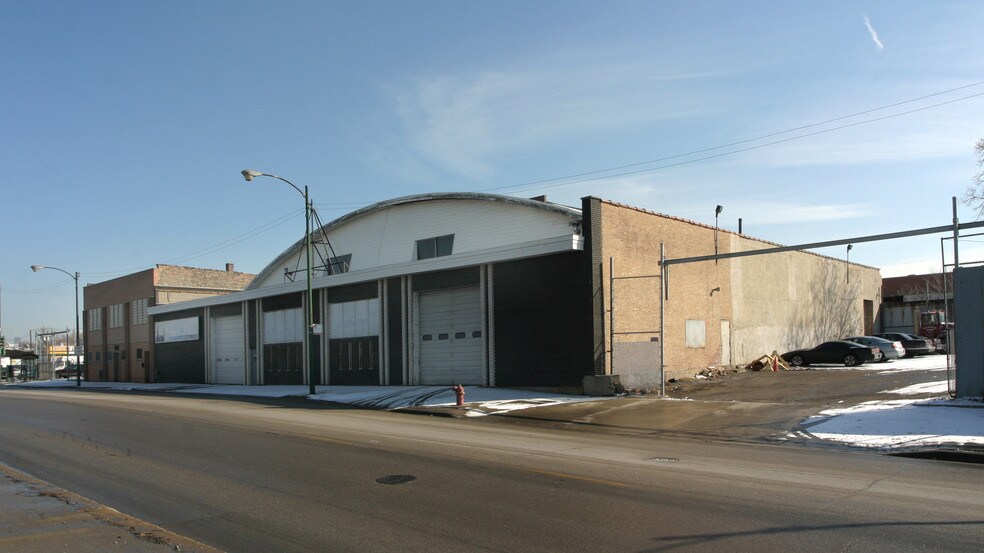 More Photos Of 3903-3927 S Halsted St, Chicago Service For Lease