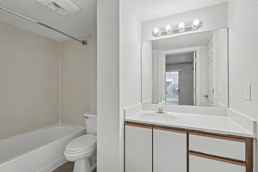 More Photos Of 390 Bee St, Meriden Apartments For Sale