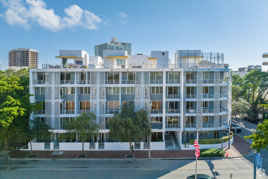 More Photos Of 3339 Virginia St, Coconut Grove Apartments For Lease