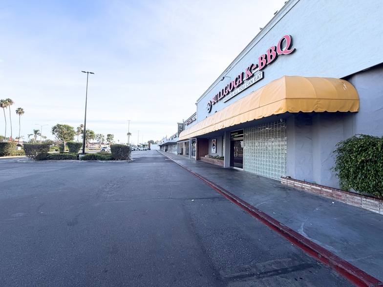 More Photos Of 12116 Brookhurst St, Garden Grove Restaurant For Sale