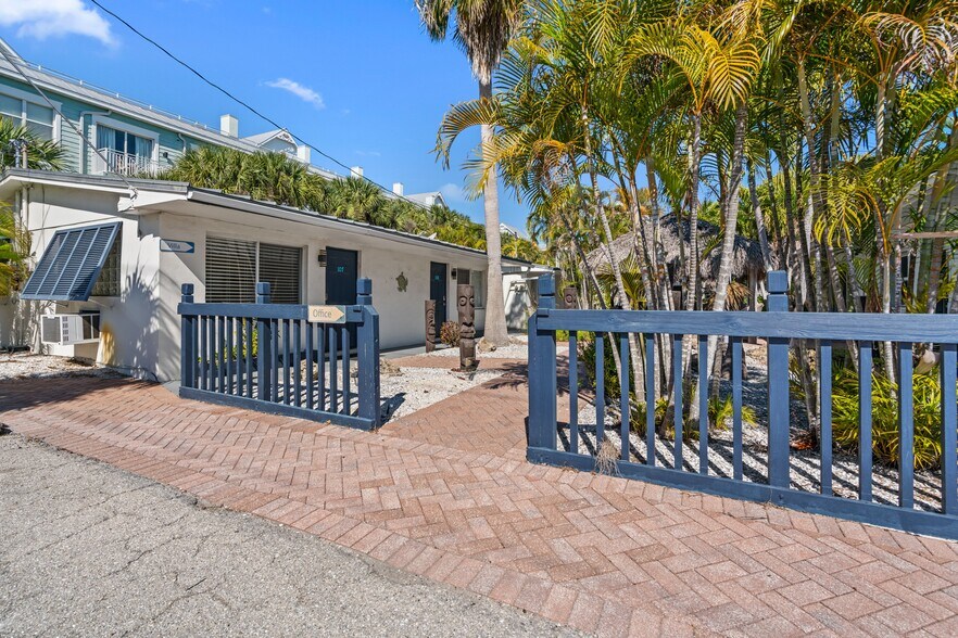 More Photos Of 4330 Bonita Beach Rd, Bonita Springs Hotel For Sale