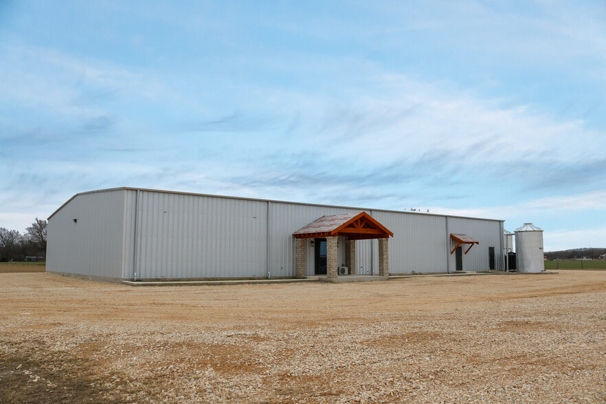 Primary Photo Of 9903 Fm 2676, Rio Medina Industrial For Lease