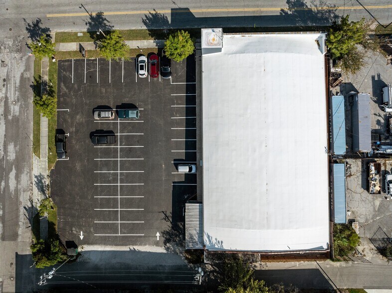 More Photos Of 1108 Princess St, Wilmington General Retail For Sale