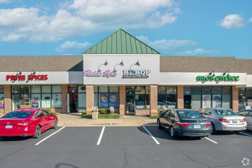 More Photos Of 20630 Ashburn Rd, Ashburn General Retail For Sale