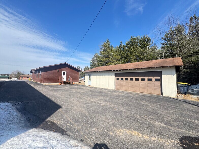 More Photos Of 1226 Lincoln St, Rhinelander Office For Sale