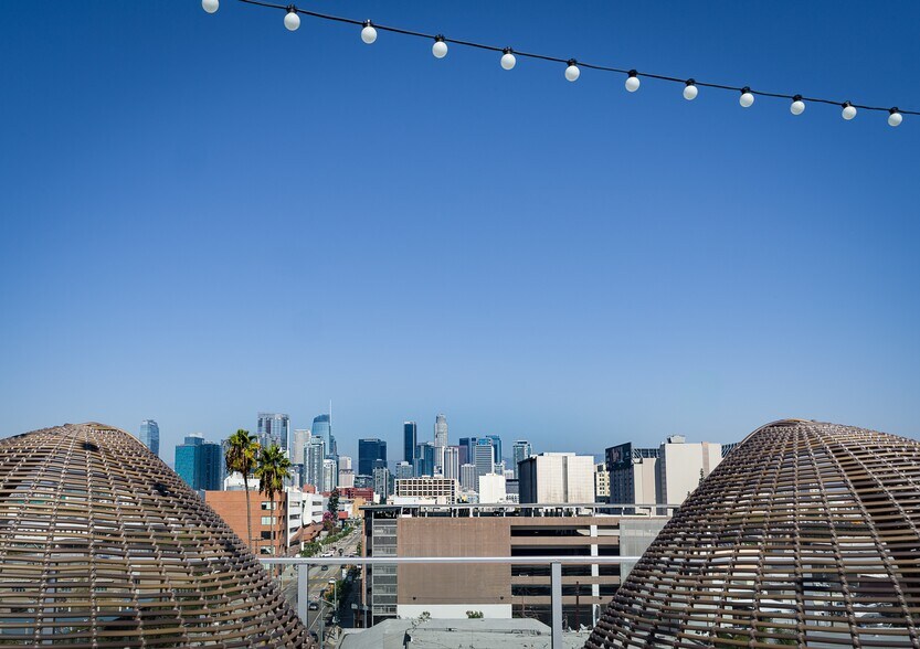 More Photos Of 2528 S Grand Ave, Los Angeles Apartments For Lease