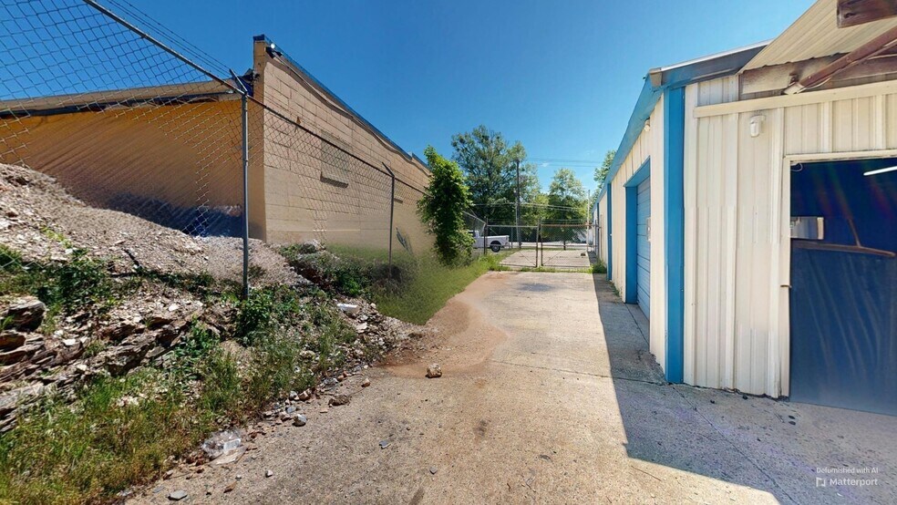 More Photos Of 1005 E Grand Ave, Hot Springs Unknown For Lease