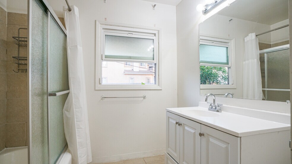 More Photos Of 1801-1809 Verdugo Loma Dr, Glendale Apartments For Sale