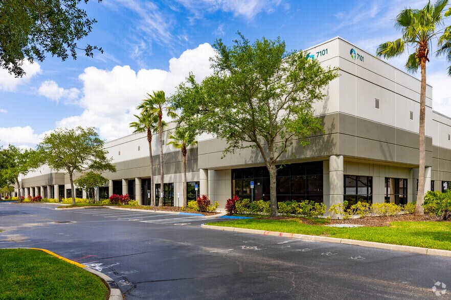 Primary Photo Of 7022 Tpc Dr, Orlando Unknown For Lease