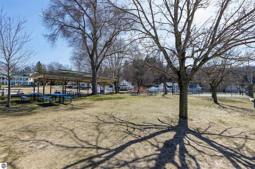 More Photos Of 245 S Benzie Blvd, Beulah Storefront For Sale